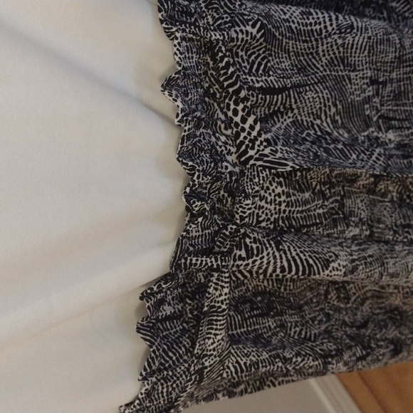 Wide leg jumpsuit - Picture 2 of 4